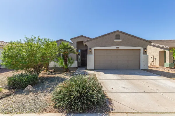 $2,090 | 7407 West Darrow Street, Laveen, AZ 85339