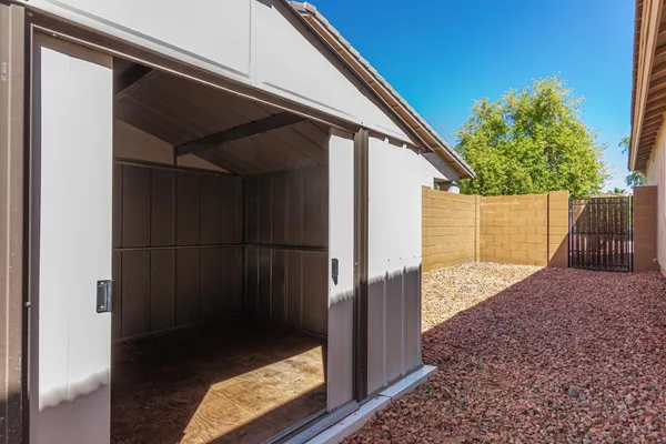 $2,090 | 7407 West Darrow Street, Laveen, AZ 85339