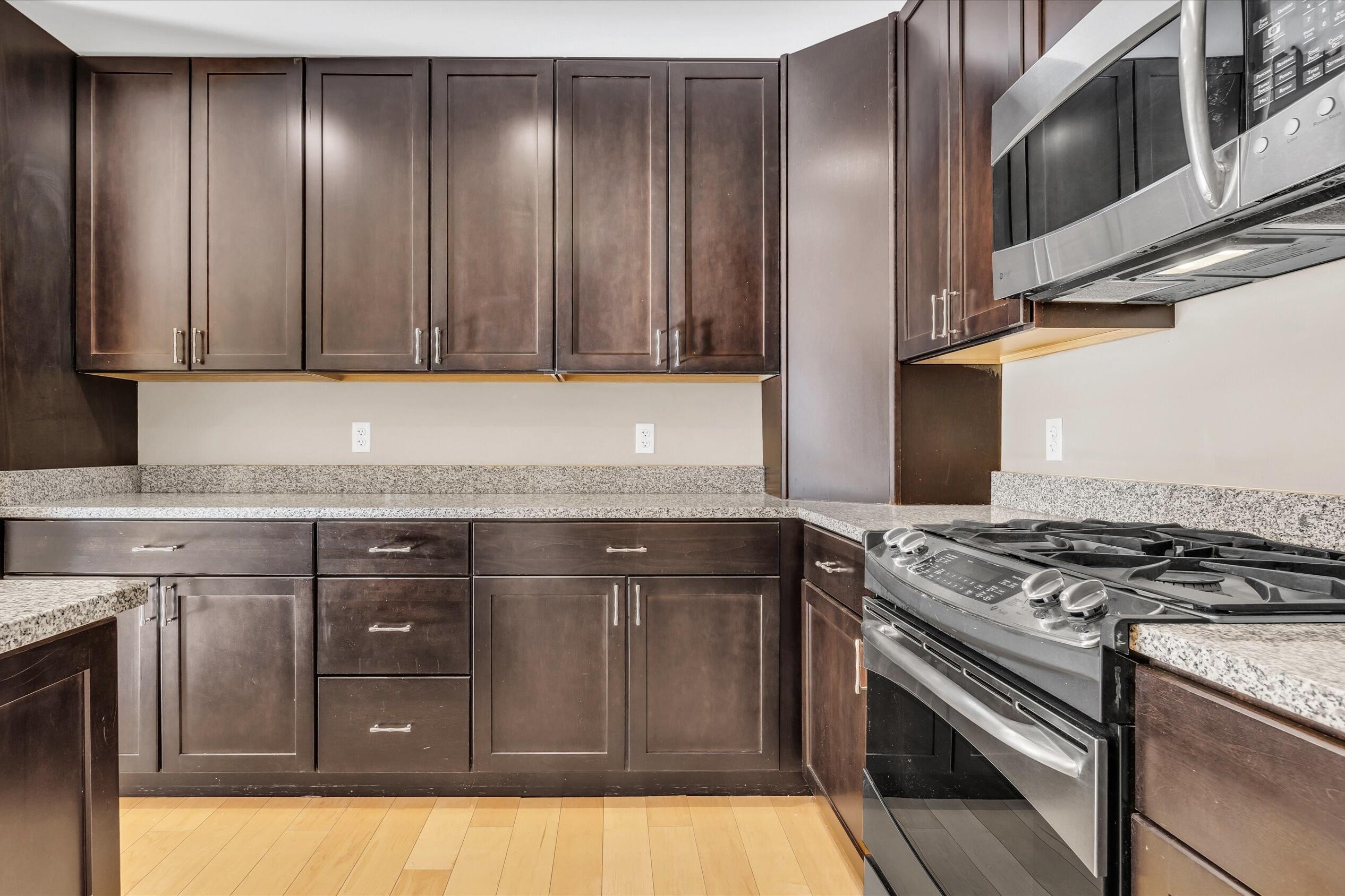 207 Fore Street, Unit 9 Portland, ME 04101 - Photo 13 of 39 54-DSC00496