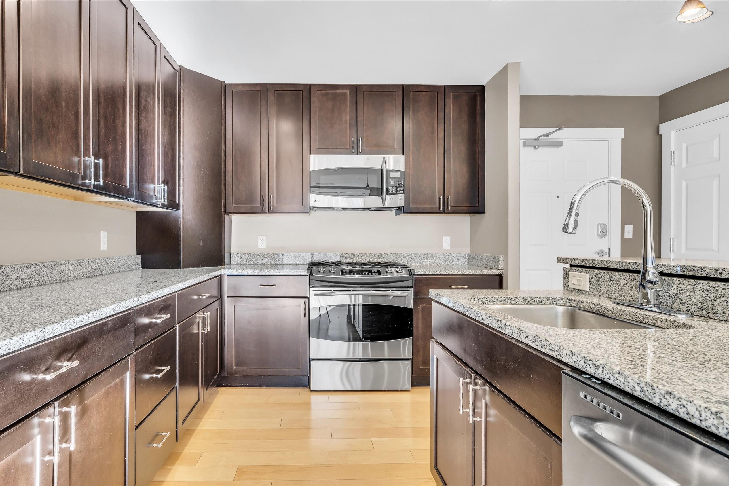 207 Fore Street, Unit 9 Portland, ME 04101 - Photo 16 of 39 56-DSC00506