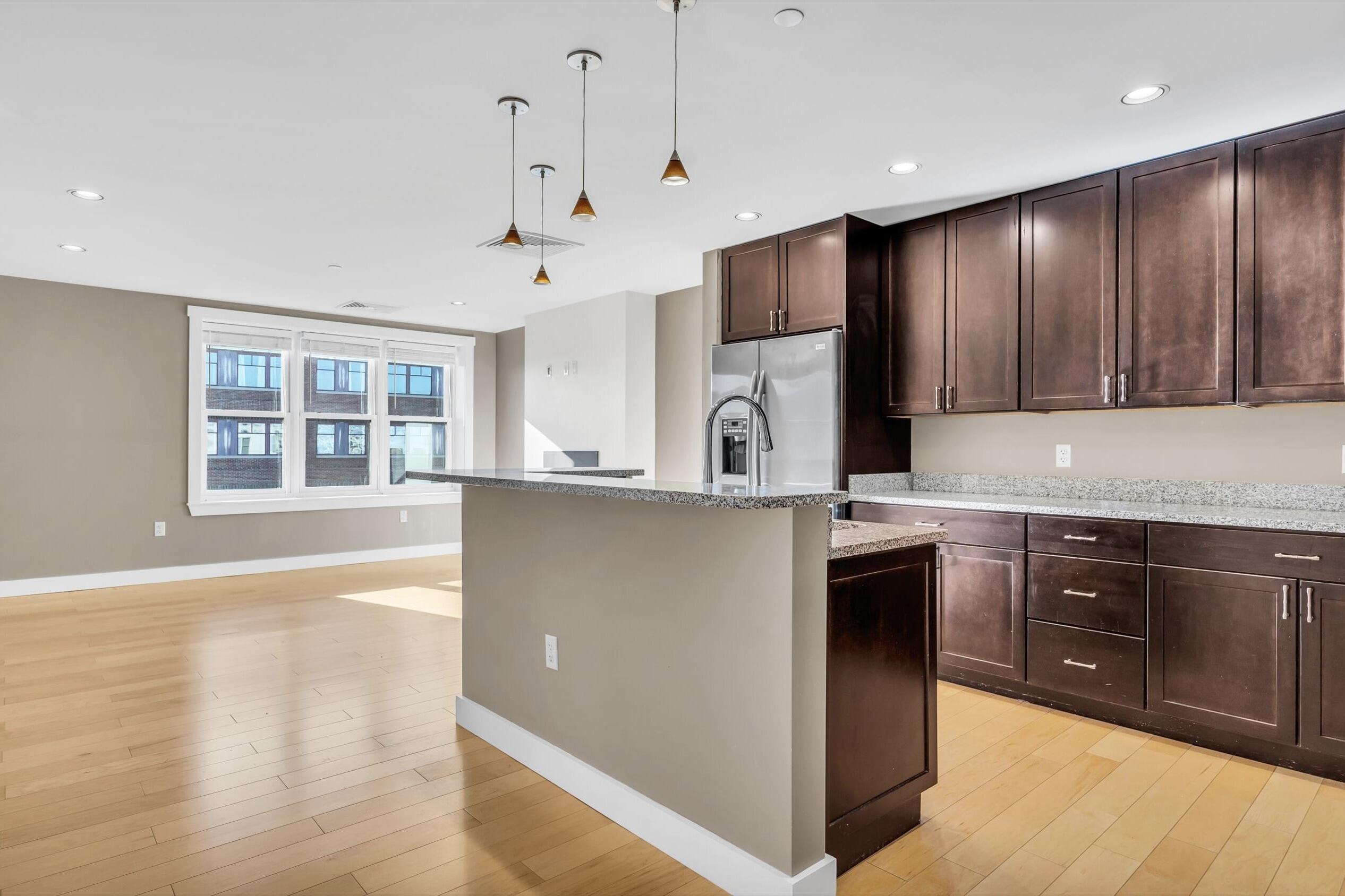 207 Fore Street, Unit 9 Portland, ME 04101 - Photo 18 of 39 52-DSC00488