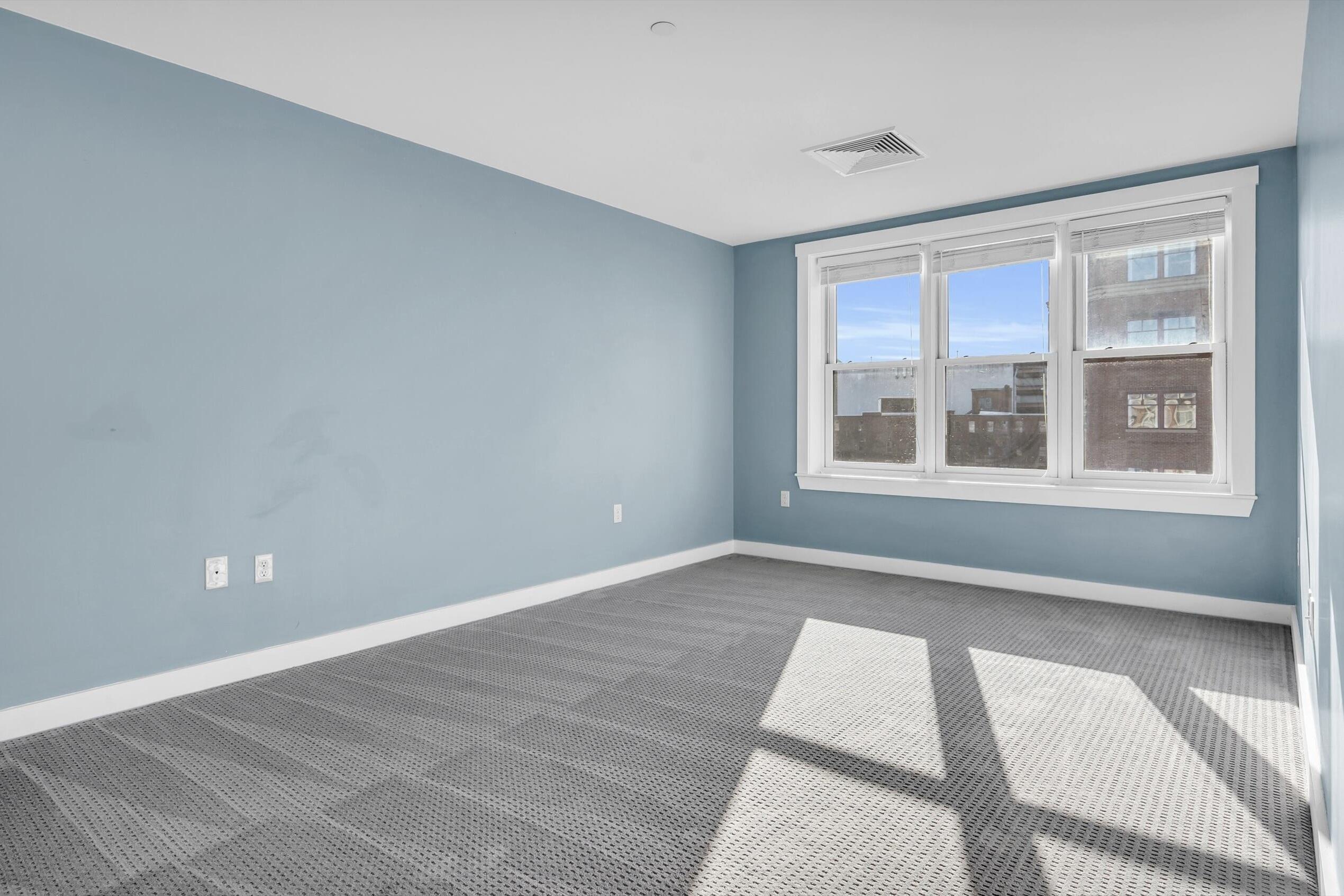 207 Fore Street, Unit 9 Portland, ME 04101 - Photo 20 of 39 36-DSC00413