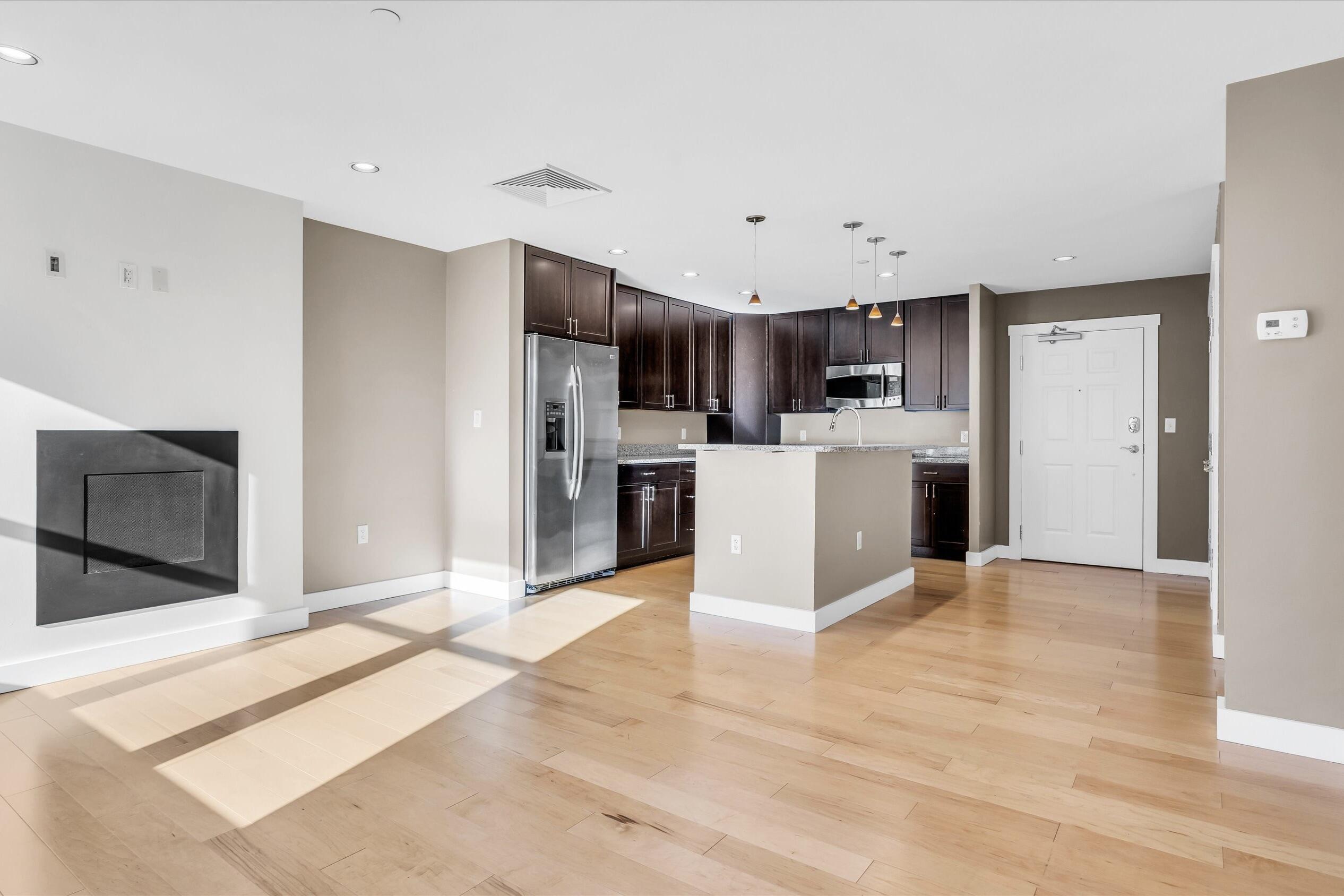 207 Fore Street, Unit 9 Portland, ME 04101 - Photo 8 of 39 61-DSC00530