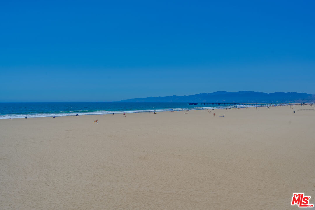 2 Ketch Street, Unit 204 Marina del Rey, CA 90292 - Photo 15 of 22