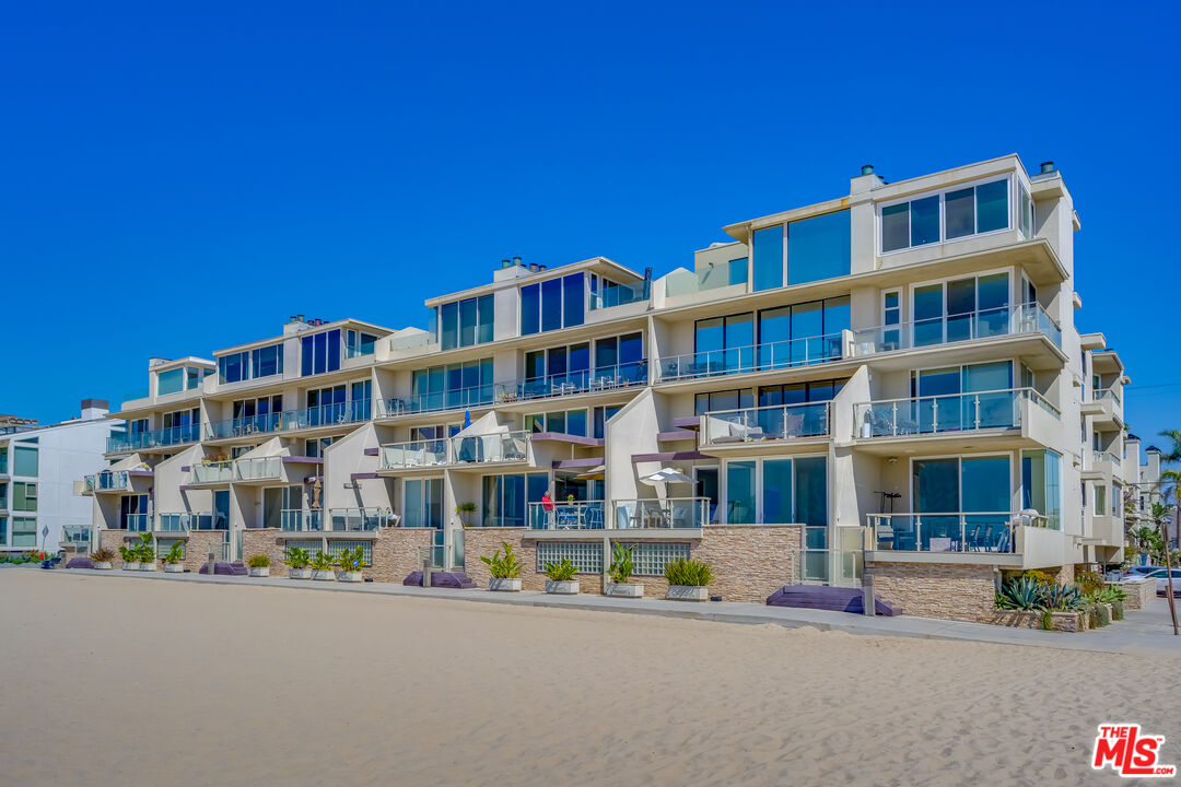 2 Ketch Street, Unit 204 Marina del Rey, CA 90292 - Photo 19 of 22