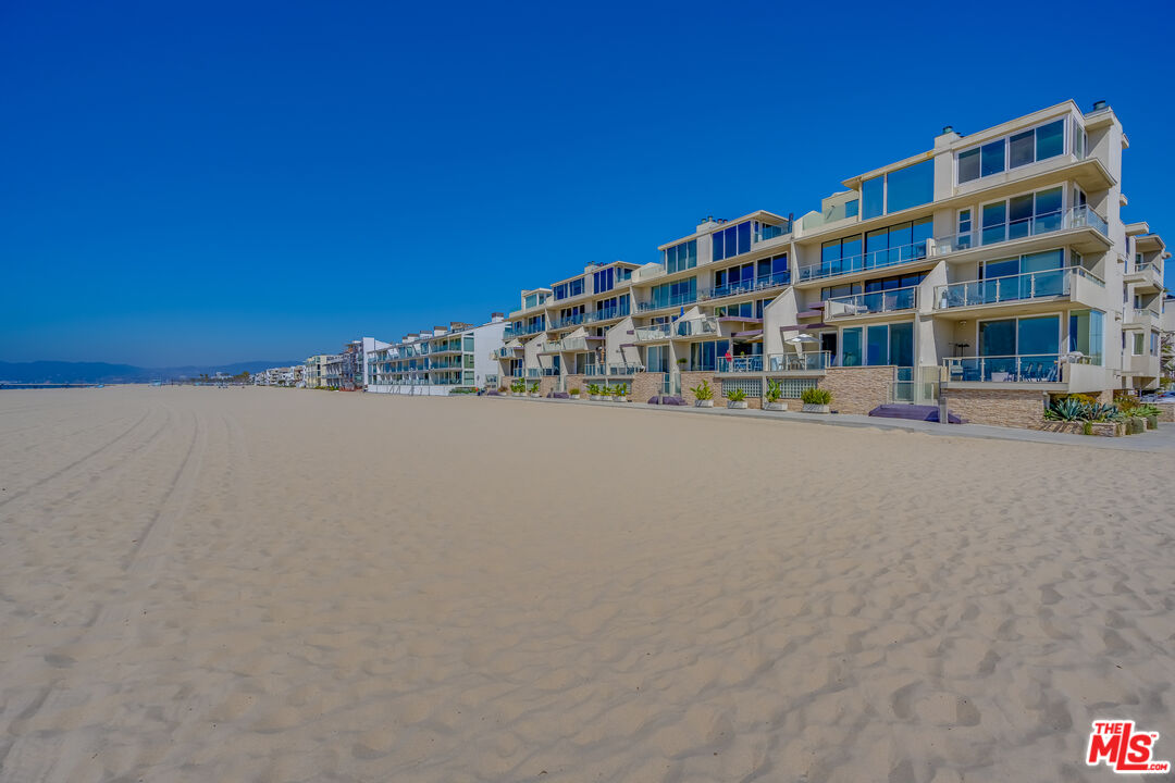 2 Ketch Street, Unit 204 Marina del Rey, CA 90292 - Photo 20 of 22