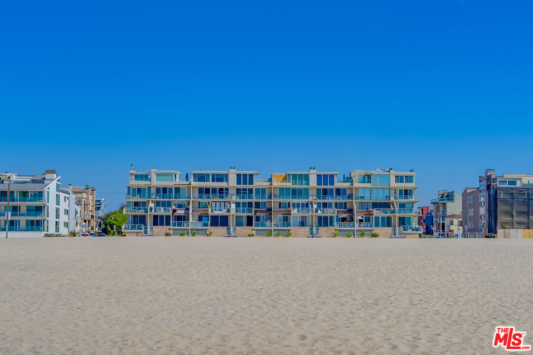 2 Ketch Street, Unit 204 Marina del Rey, CA 90292 - Photo 21 of 22