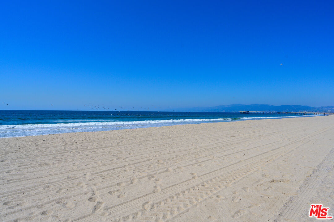 2 Ketch Street, Unit 204 Marina del Rey, CA 90292 - Photo 22 of 22