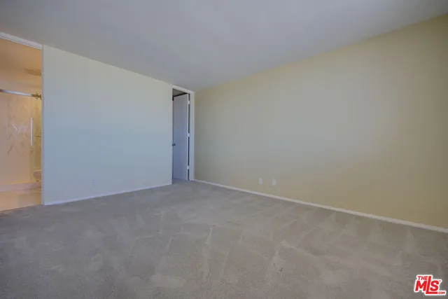 $8,200 | 2 Ketch Street, Unit 204, Marina del Rey, CA 90292