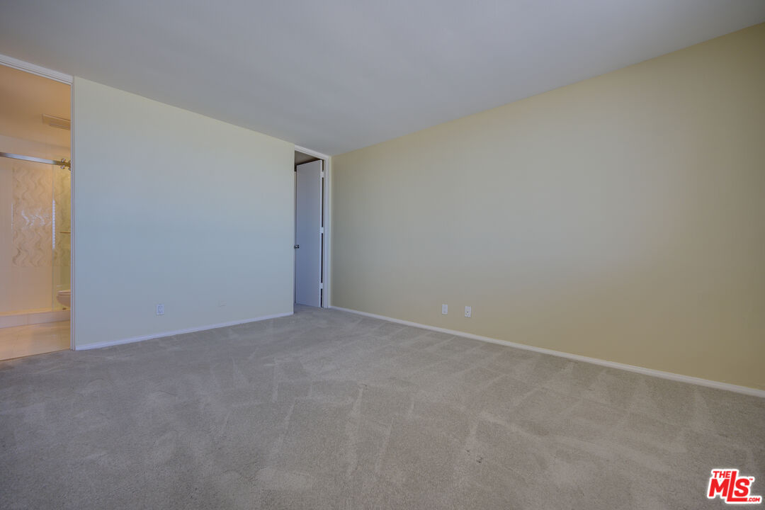 2 Ketch Street, Unit 204 Marina del Rey, CA 90292 - Photo 9 of 22