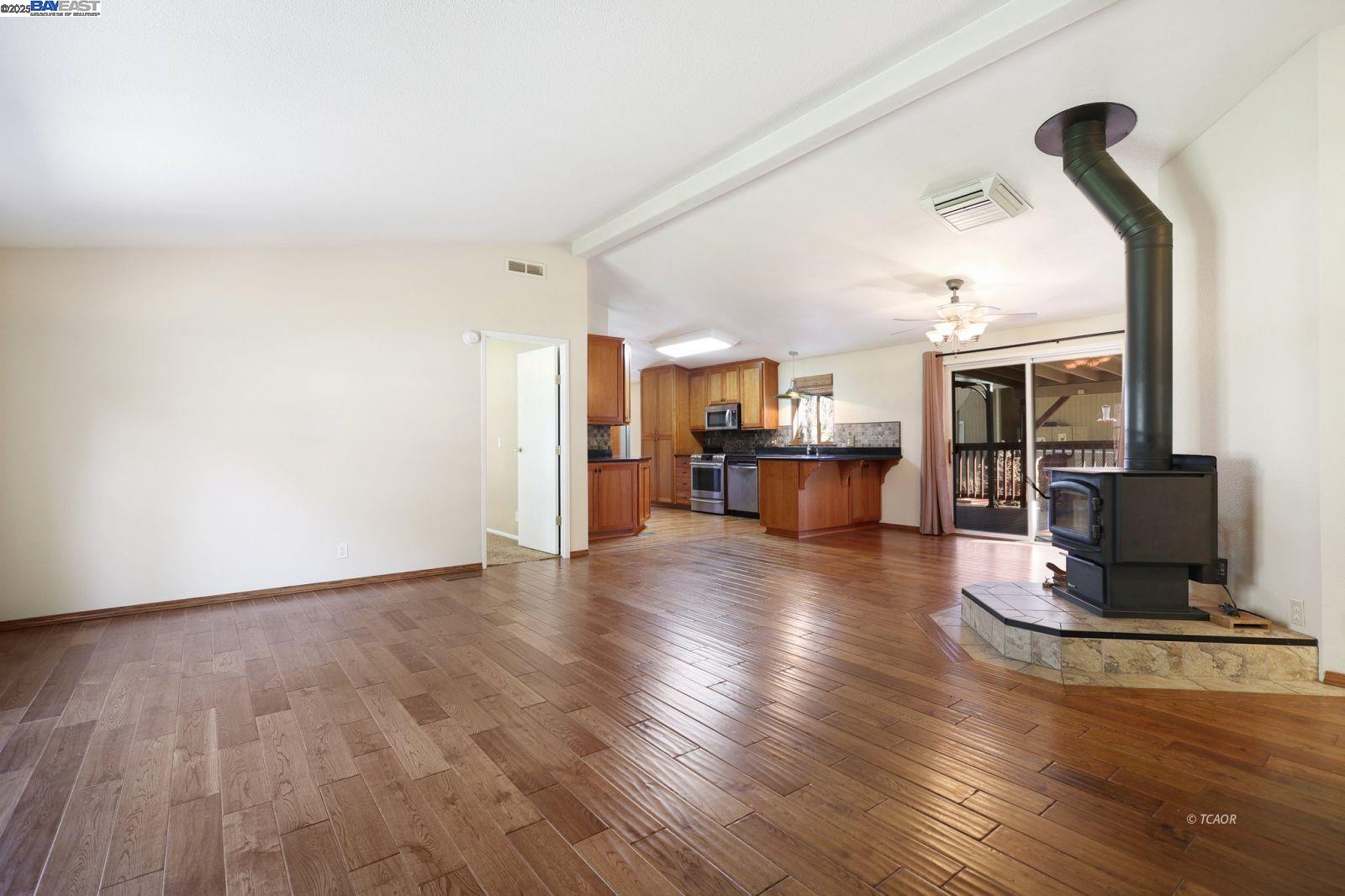 180 Steelhead Circle Lewiston, CA 96052 - Photo 4 of 39