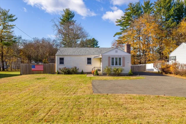 $290,000 | 323 Southwick Road, Westfield, MA 01085