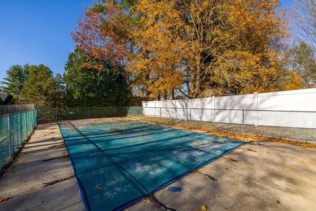 $290,000 | 323 Southwick Road, Westfield, MA 01085