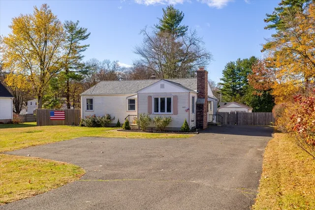 $290,000 | 323 Southwick Road, Westfield, MA 01085