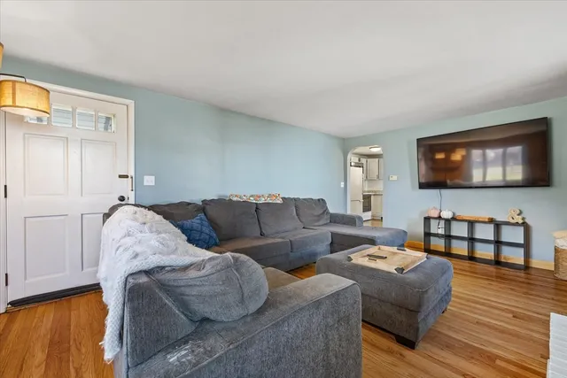 $290,000 | 323 Southwick Road, Westfield, MA 01085