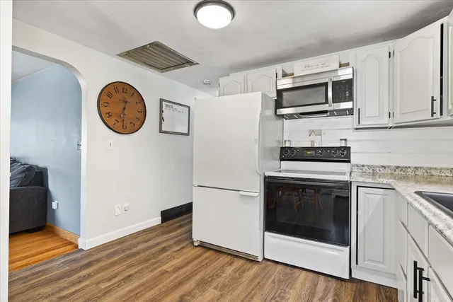 $290,000 | 323 Southwick Road, Westfield, MA 01085