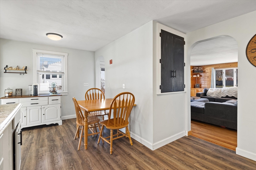 323 Southwick Road Westfield, MA 01085 - Photo 10 of 32