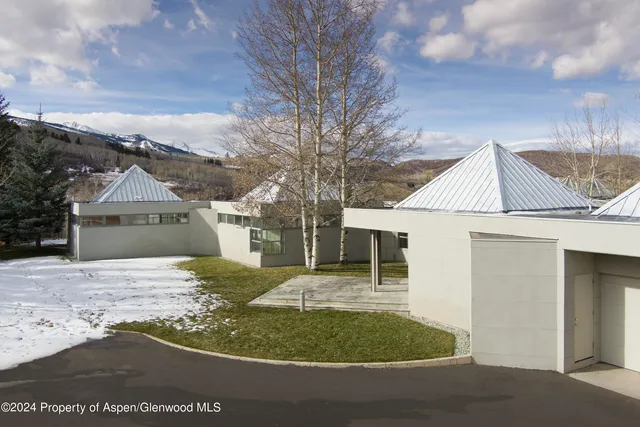 front view of house with a yard