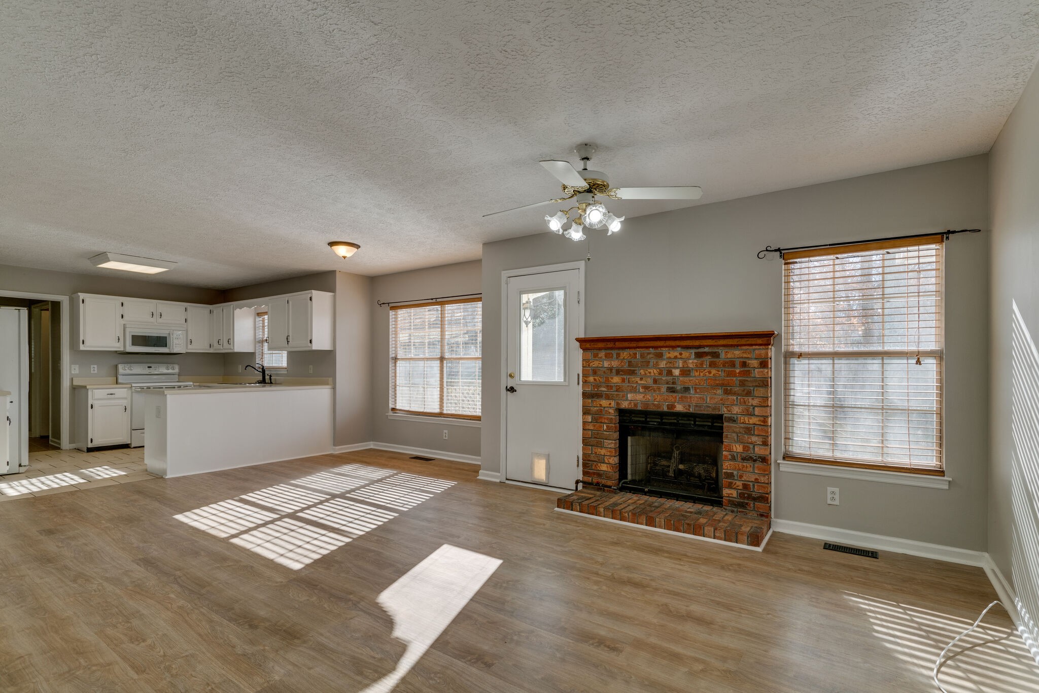 302 Timberlake Drive Springfield, TN 37172 - Photo 10 of 30 Gallery Image 10