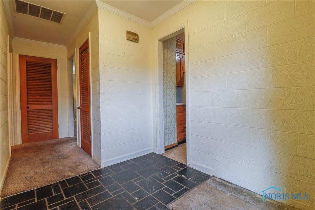 2039 Pautucket Road Toledo, OH 43615 - Photo 7 of 33 Gallery Image 7