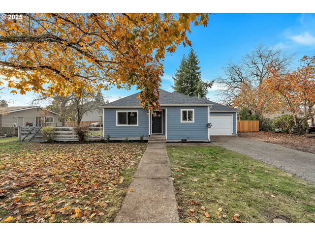 $359,900 | 122 North Cole Avenue, Molalla, OR 97038