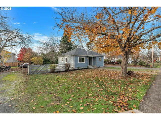 $359,900 | 122 North Cole Avenue, Molalla, OR 97038