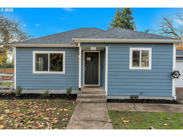$359,900 | 122 North Cole Avenue, Molalla, OR 97038