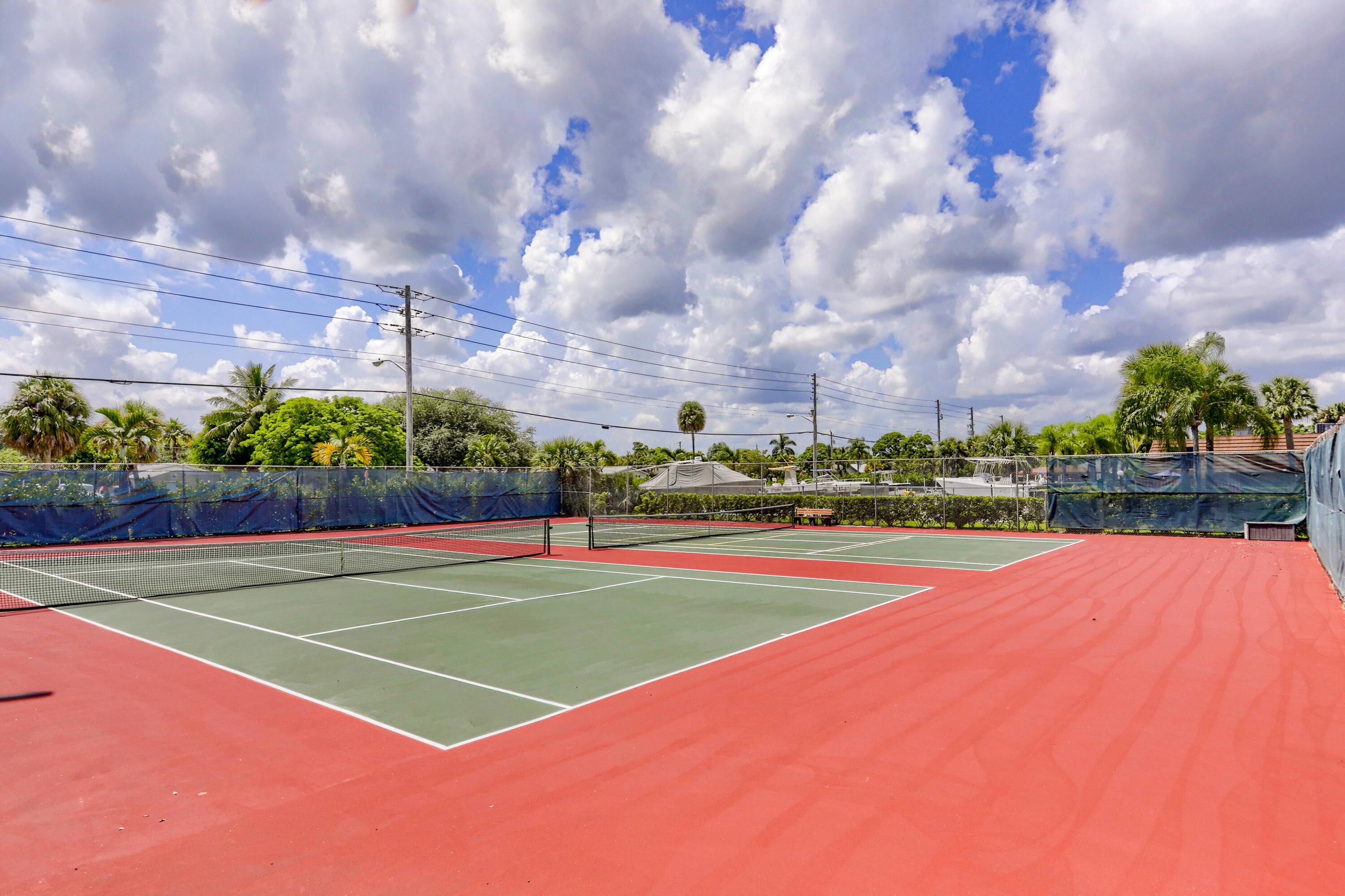825 Center Street, Unit 10D Jupiter, FL 33458 - Photo 10 of 55 41__20a0513-hdr(6)_interior 2 c