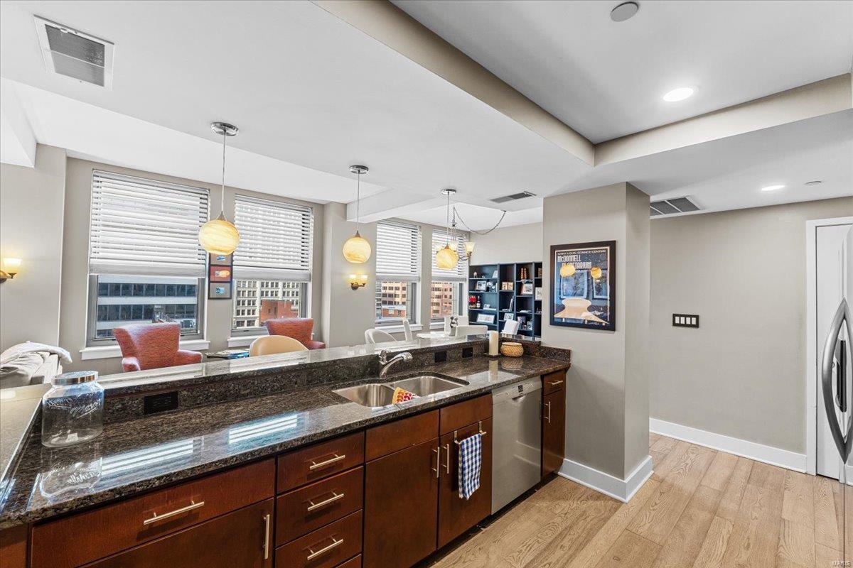 314 North Broadway, Unit 1302 St. Louis, MO 63102 - Photo 10 of 43