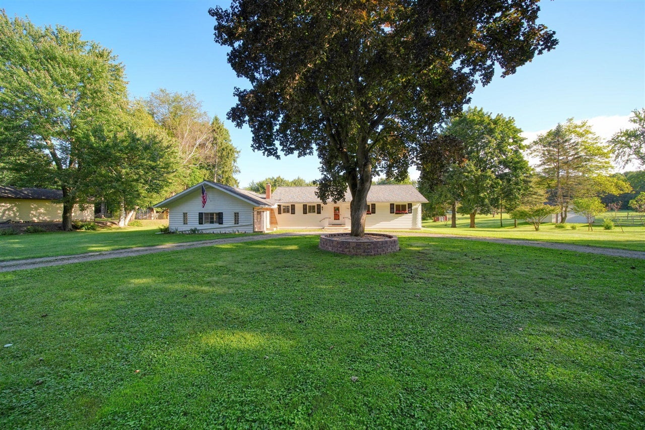 2356 Hatch Road Jackson, MI 49201 - Photo 2 of 54 Gallery Image 2