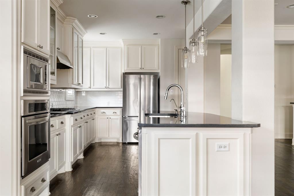 108 Guadalupe Drive Irving, TX 75039 - Photo 11 of 26