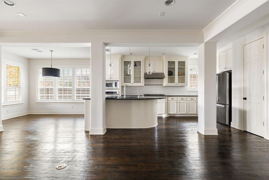 108 Guadalupe Drive Irving, TX 75039 - Photo 9 of 26