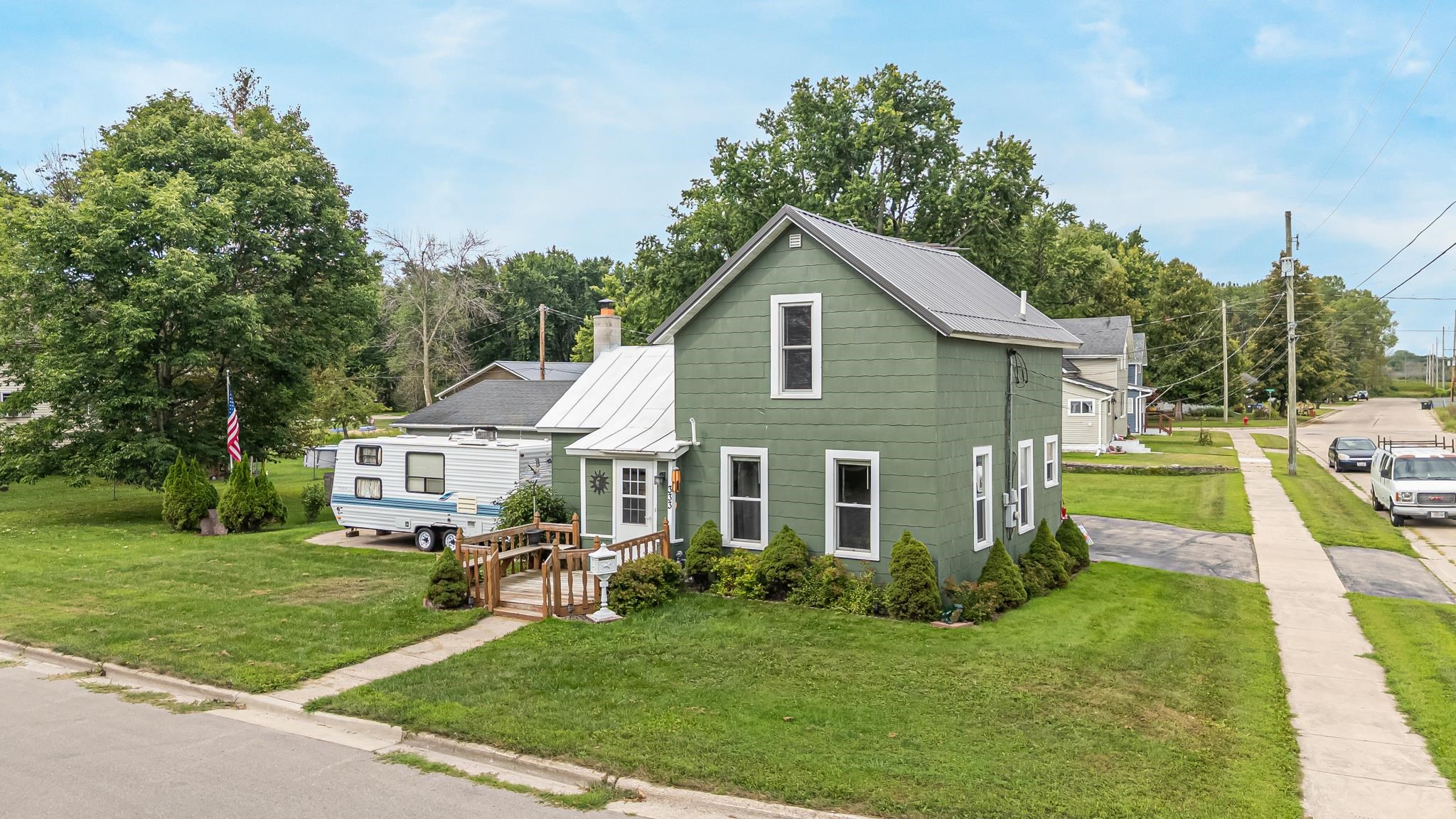 333 Lyons Street New London, WI 54961 - Photo 35 of 40 Gallery Image 35