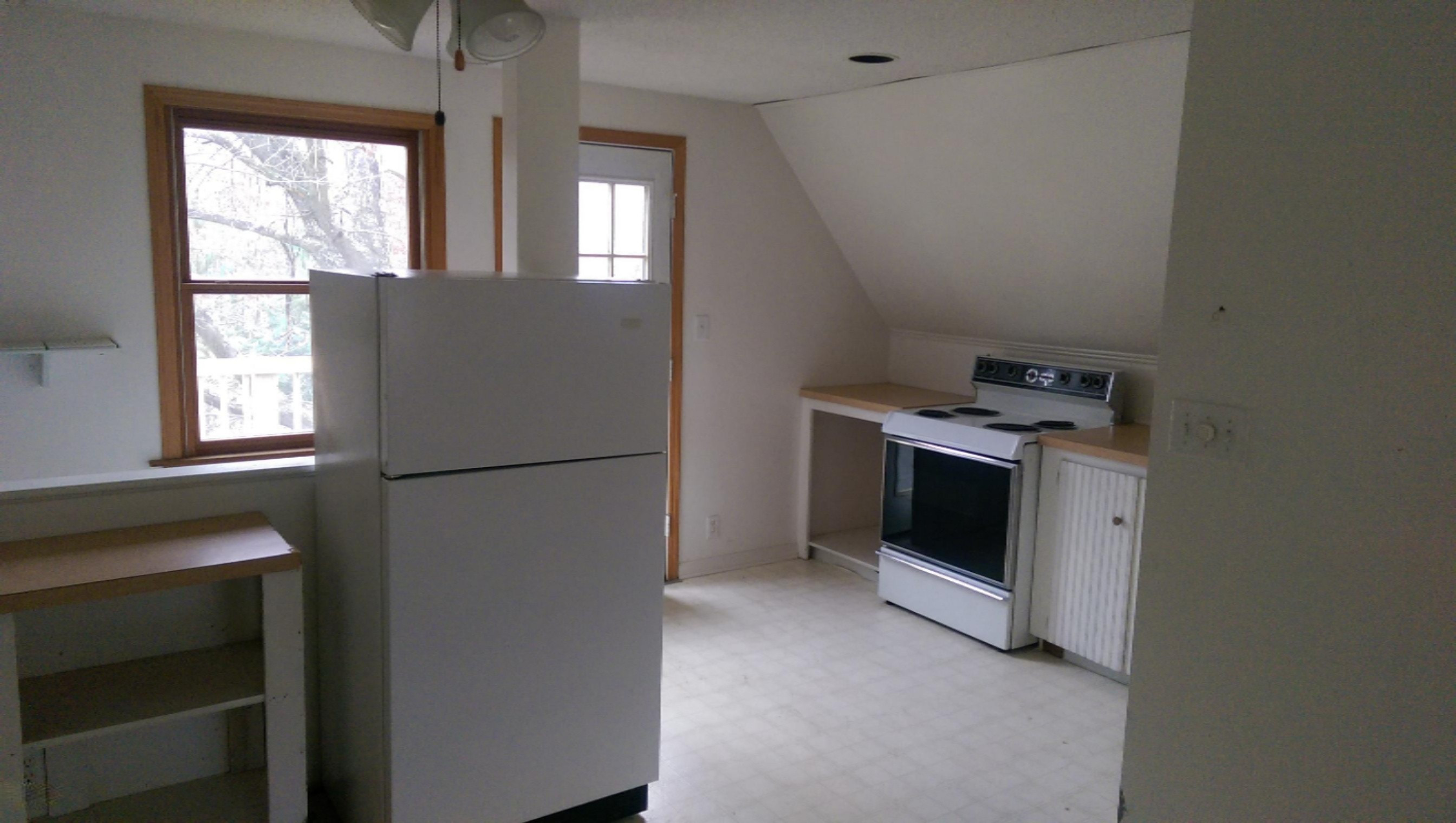 4900 Jensen Road Fruitport, MI 49415 - Photo 12 of 15 kitchen above the garage