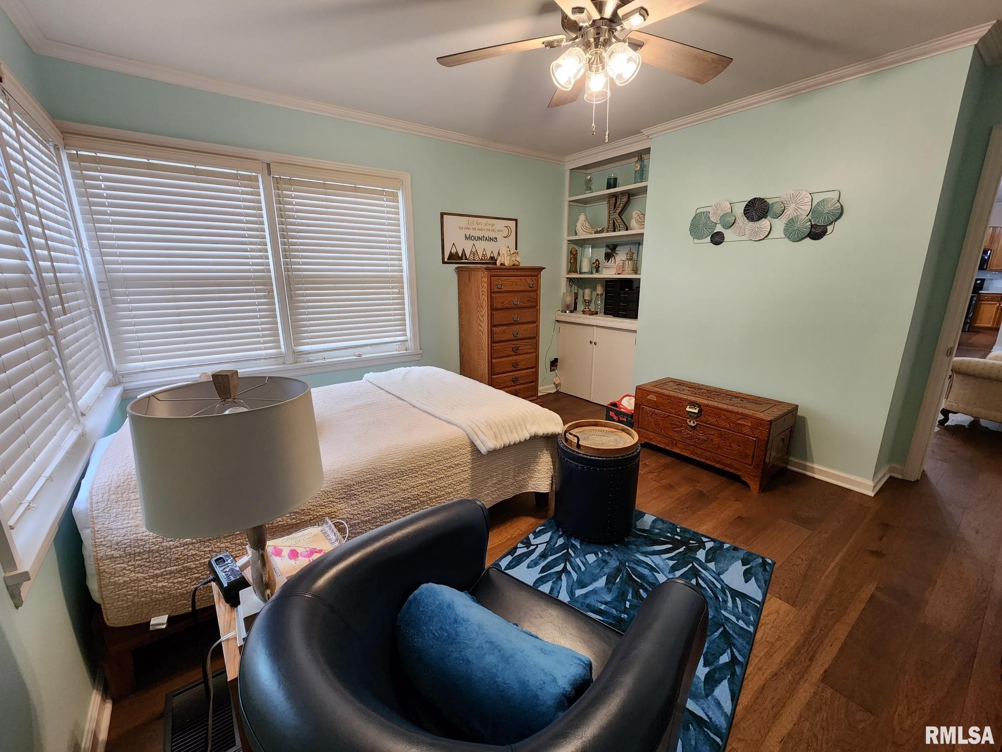 1910 Mound Road Jacksonville, IL 62650 - Photo 15 of 31 Gallery Image 15