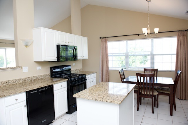 1850 Golden Gate Lane Naperville, IL 60563 - Photo 8 of 21