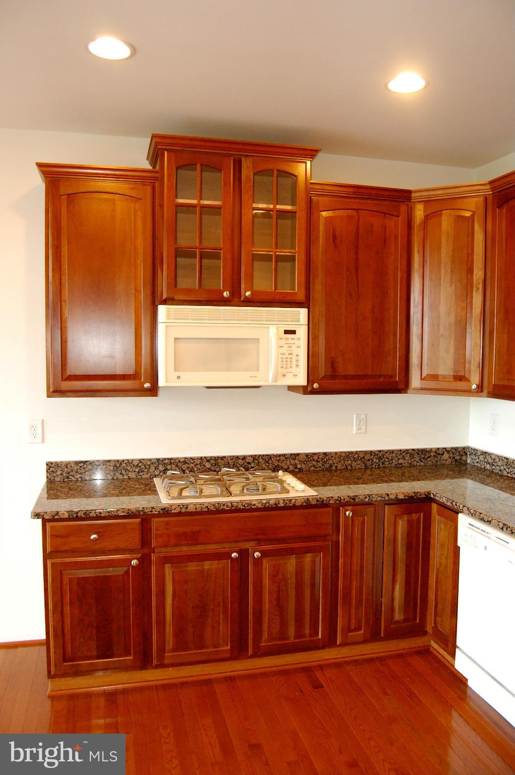 8320 Meadowsweet Road, Unit 8310 Baltimore, MD 21208 - Photo 10 of 27 Kitchen
