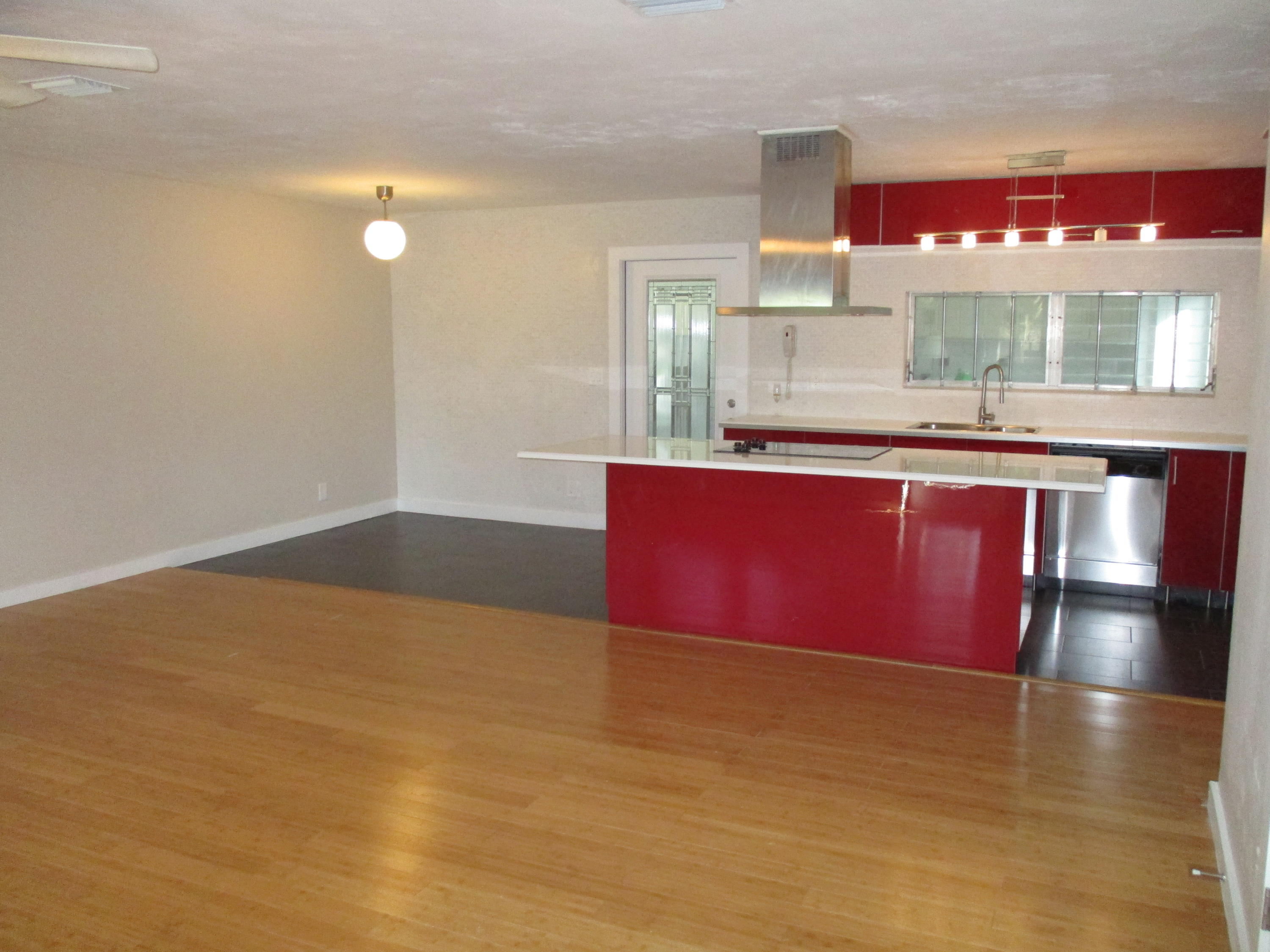 950 Northeast 3rd Avenue Boca Raton, FL 33432 - Photo 3 of 15 Kitchen