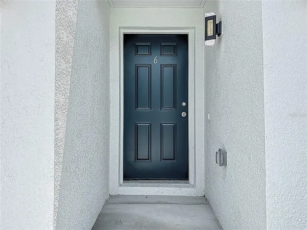 $2,098 | 326 South Grosse Avenue, Unit 2, Tarpon Springs, FL 34689