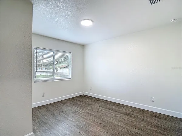 $2,098 | 326 South Grosse Avenue, Unit 2, Tarpon Springs, FL 34689
