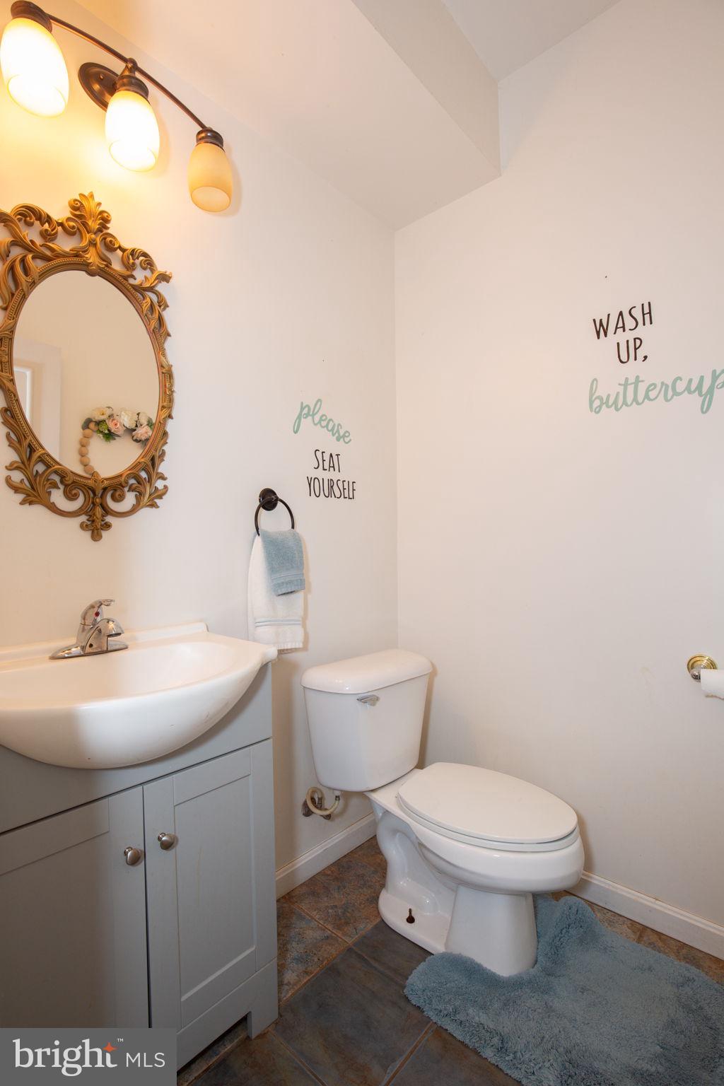 120 Twin Harbor Road Reedville, VA 22539 - Photo 20 of 45 HALLWAY 1/2 BATH