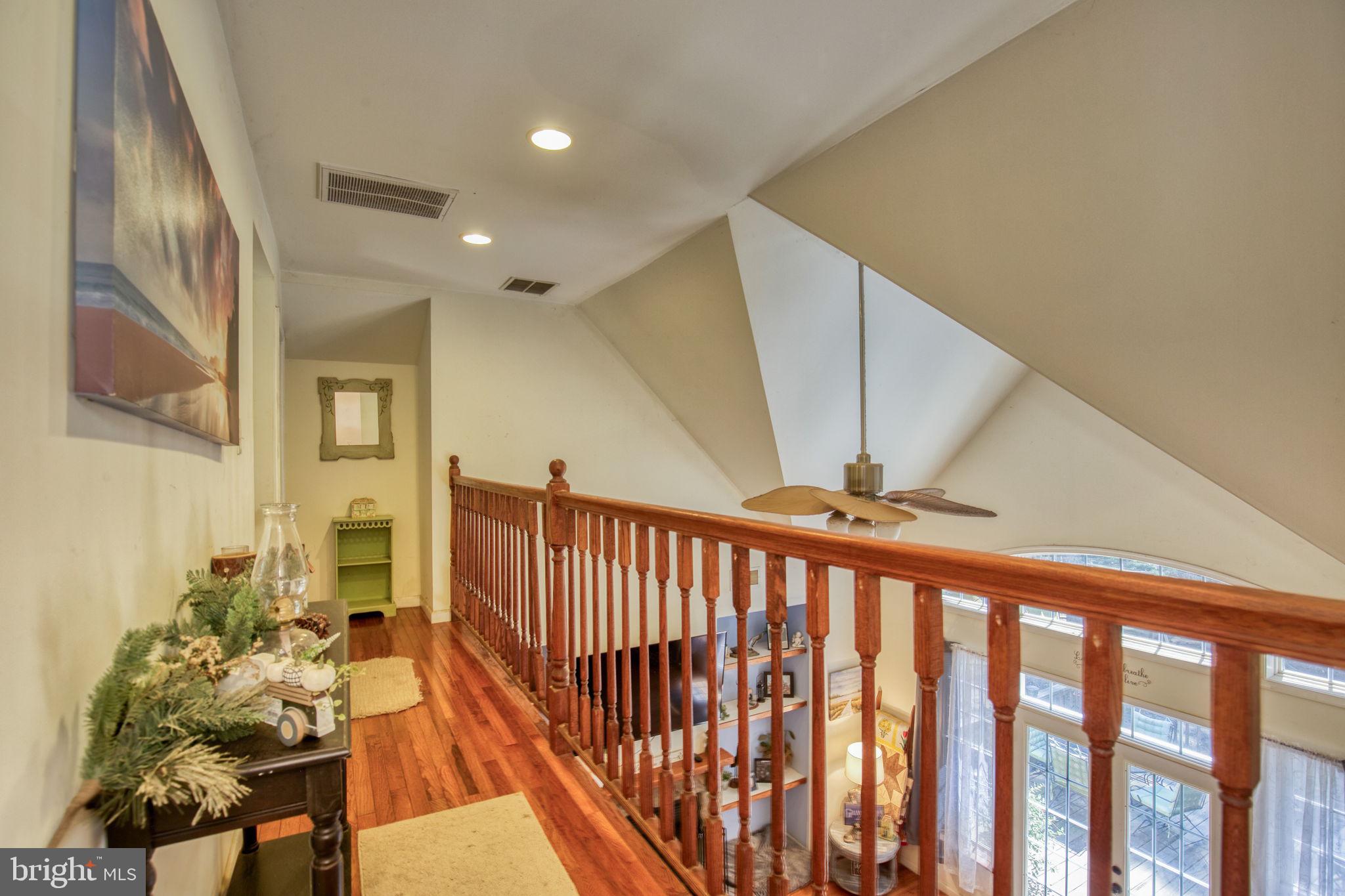 120 Twin Harbor Road Reedville, VA 22539 - Photo 23 of 45 UPSTAIRS BALCONY
