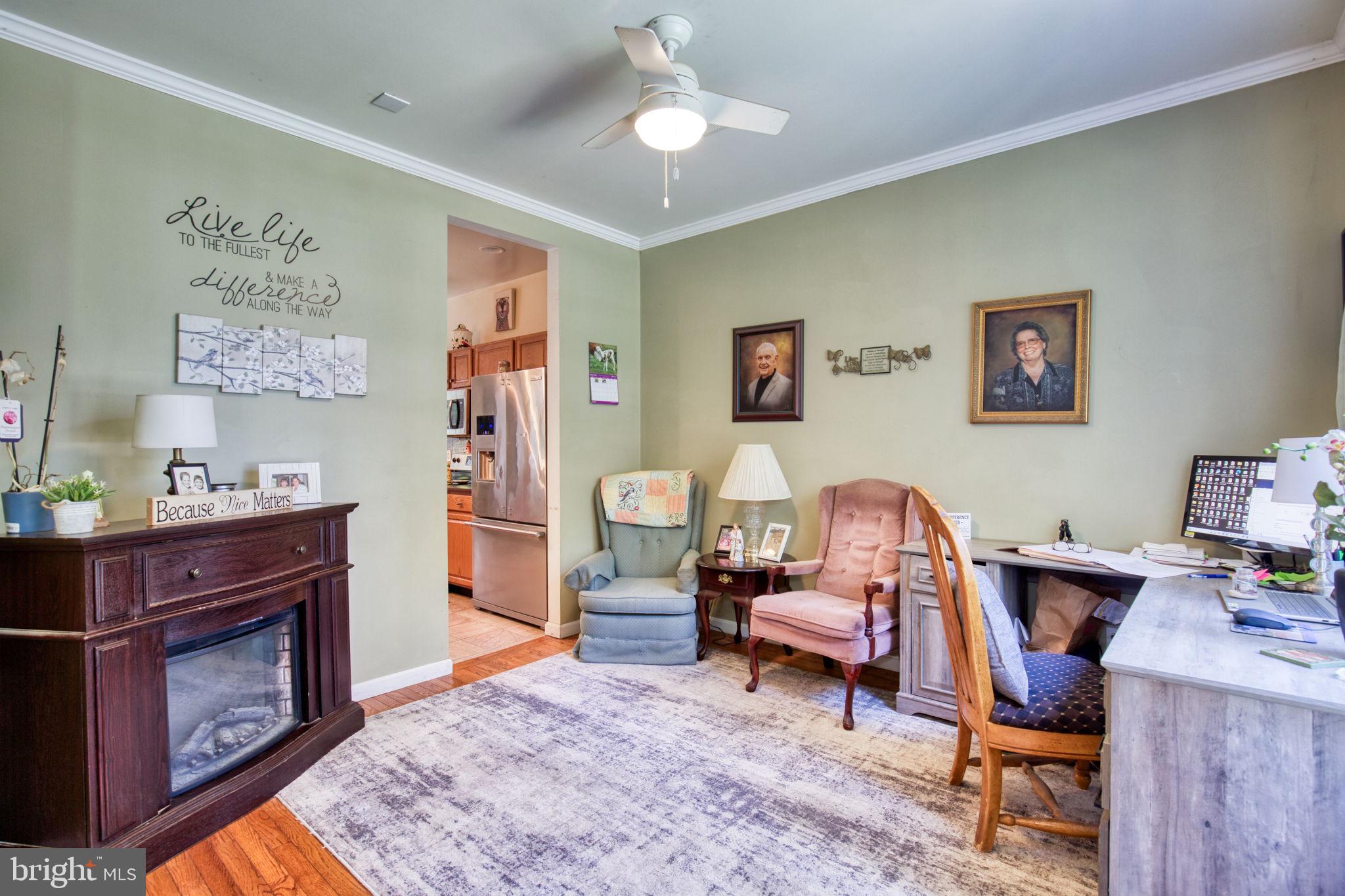 120 Twin Harbor Road Reedville, VA 22539 - Photo 5 of 45 PARLOR/OFFICE AREA