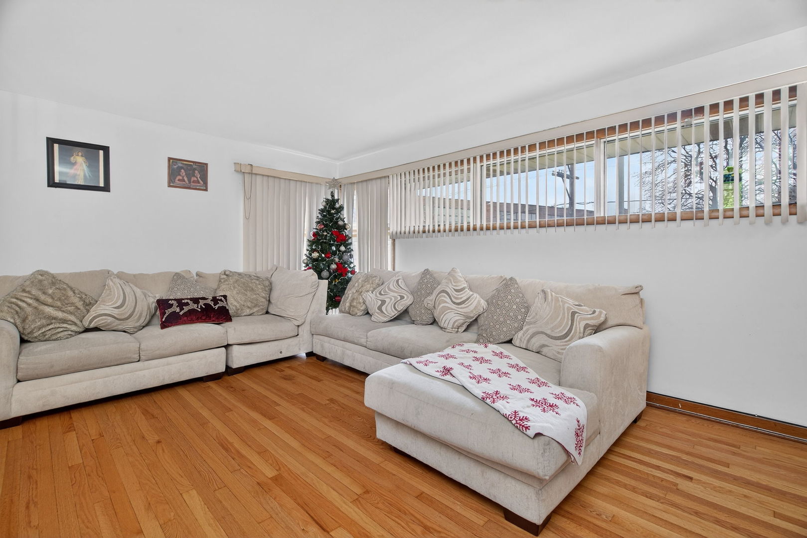 3703 Butterfield Road Bellwood, IL 60104 - Photo 3 of 18 Gallery Image 3
