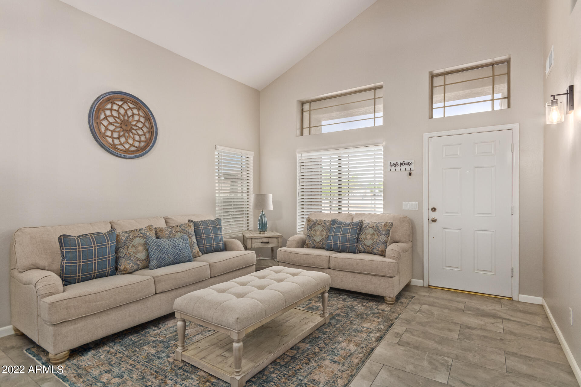 3328 East Attleboro Road Gilbert, AZ 85295 - Photo 11 of 71 Living room
