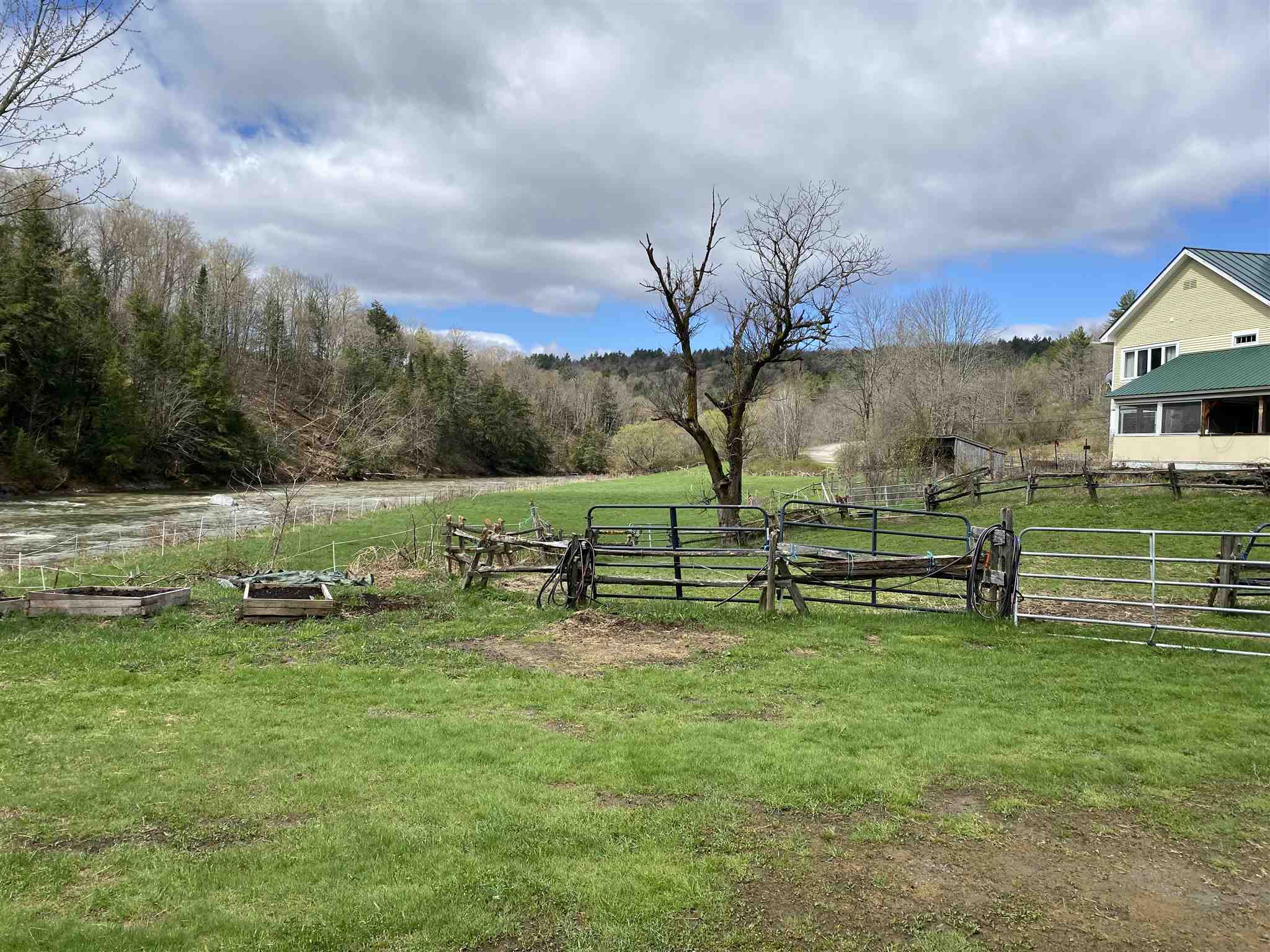 170 Old Rte 100 Moretown, VT 05660 - Photo 22 of 29