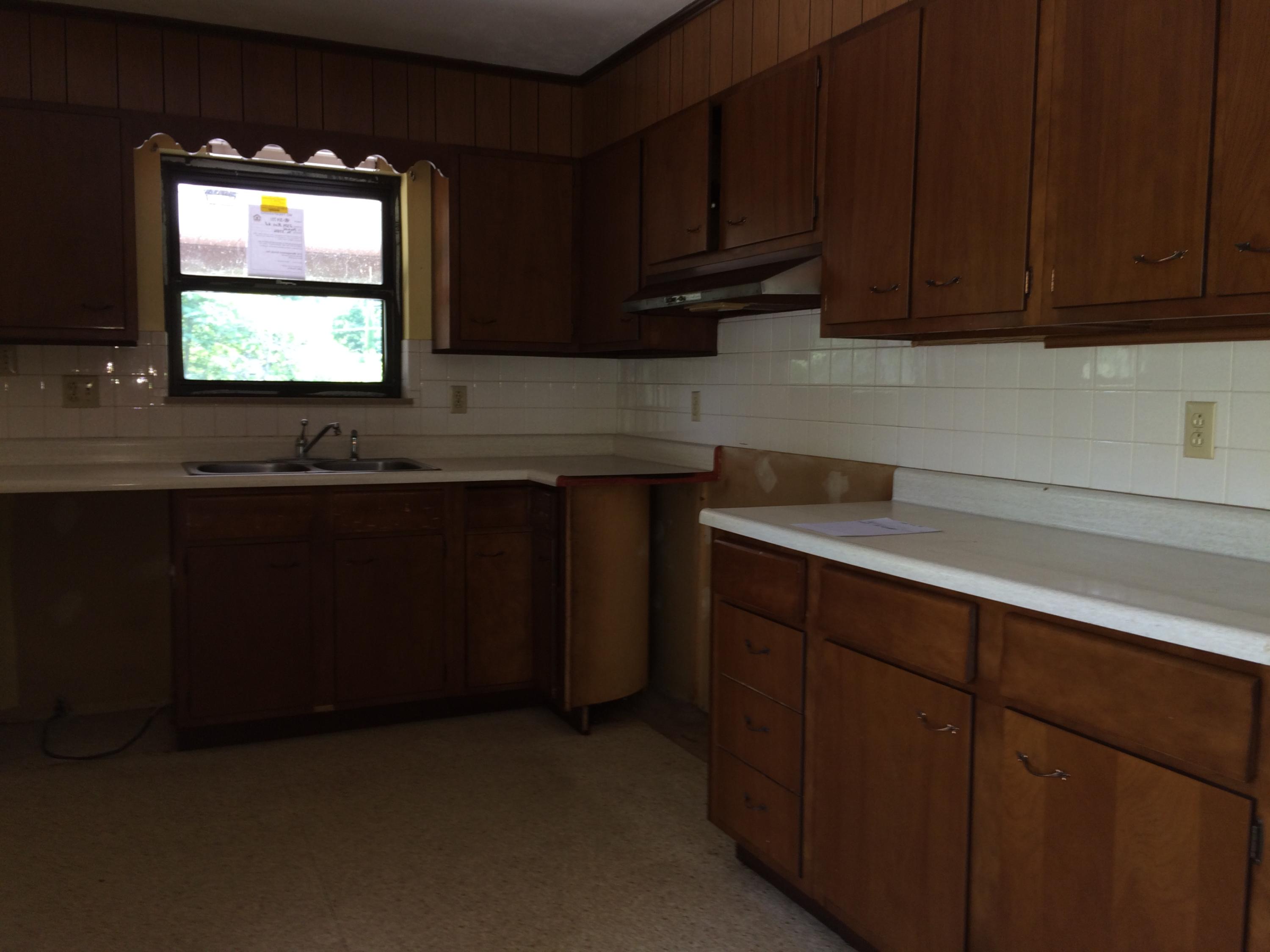 2509 Mine Road Mascot, TN 37806 - Photo 3 of 30 3 kitchen