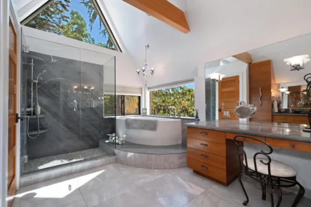 $2,395,000 | 2851 Garden Highway, Sacramento, CA 95833