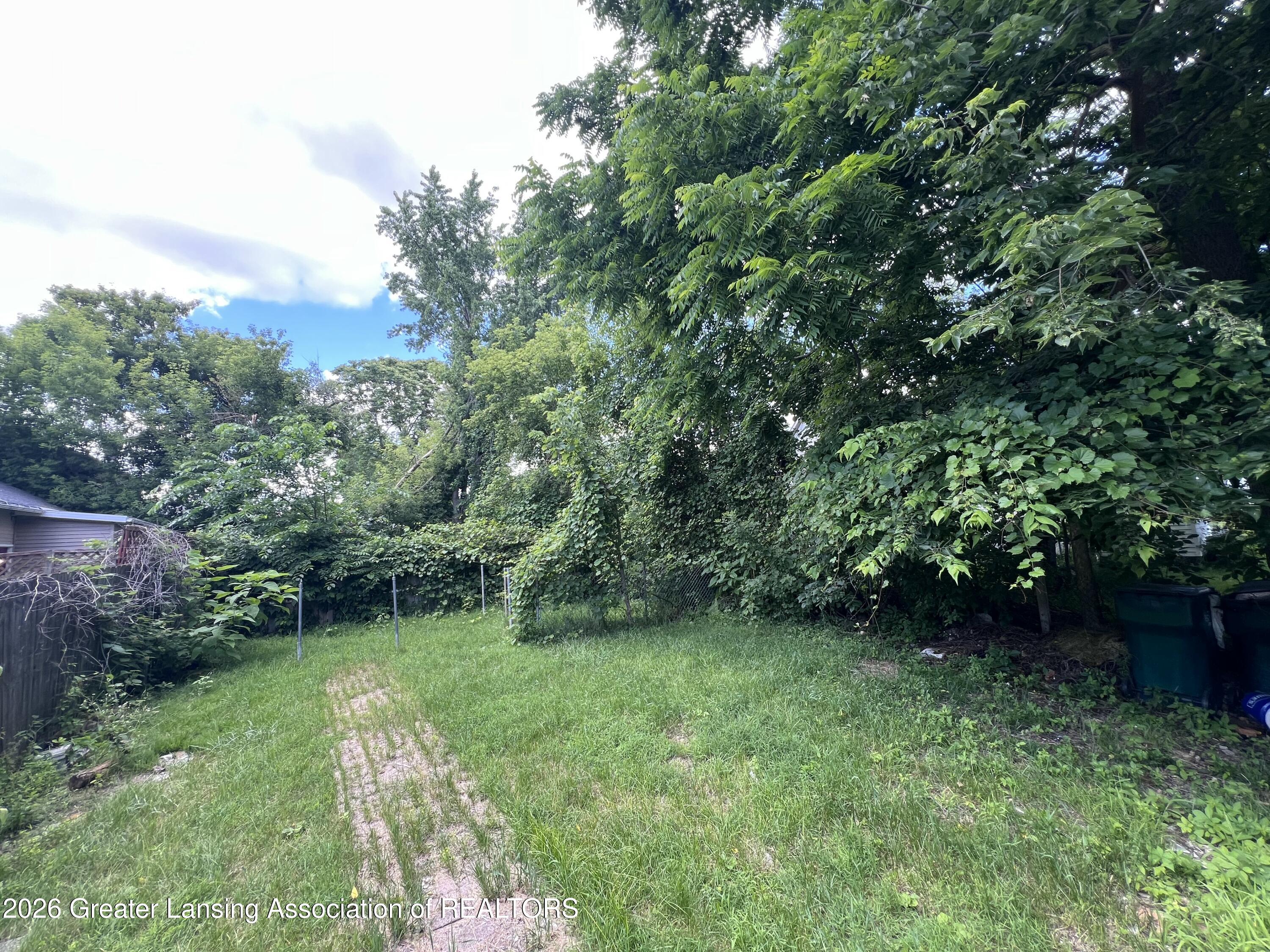 933 Porter Street Lansing, MI 48906 - Photo 30 of 30 EB288D75-AF60-432B-8D3A-9B8A0E410E11