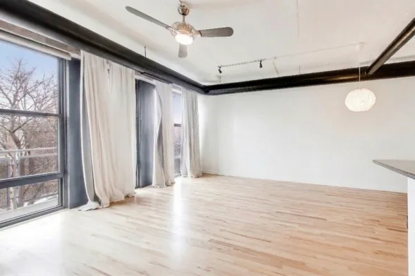 $300,000 | 1069 West 14th Place, Unit 228, Chicago, IL 60608